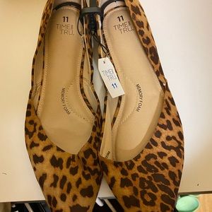 Time and Tru Leopard Pointed Toe Flat